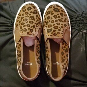 Avenue Size 6 4E